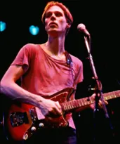 Imagem ilustrativa da imagem Morre Tom Verlaine, guitarrista do Television e nome influente do punk
