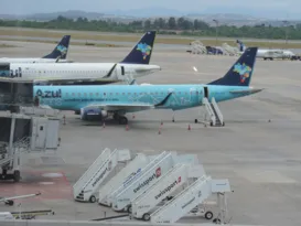 Imagem ilustrativa da imagem Azul vai suspender voo direto de Vitória para o Rio de Janeiro