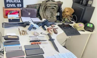 Imagem ilustrativa da imagem Polícia apreende armas e receituários médicos na casa de falso policial federal