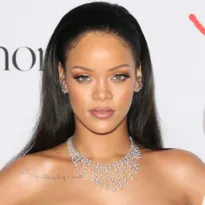 Imagem ilustrativa da imagem Rihanna dá à luz uma menina, diz site