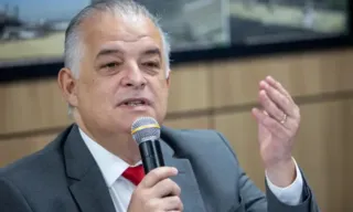 Imagem ilustrativa da imagem Agenda mostra que França virou “microministro”