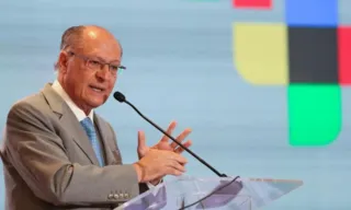 Imagem ilustrativa da imagem Alckmin defende taxar compras internacionais de até R$ 245