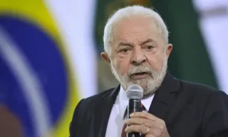 Imagem ilustrativa da imagem Após vitória de Milei, Lula diz que não precisa ser amigo de presidente