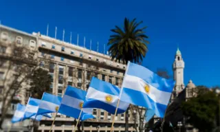 Imagem ilustrativa da imagem Argentinos vão às urnas neste domingo para escolha de presidente