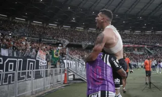 Imagem ilustrativa da imagem Atlético-MG vence São Paulo, iguala Palmeiras e evita título antecipado