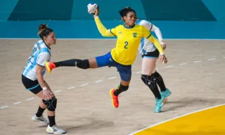 Imagem ilustrativa da imagem Brasil é ouro no handebol feminino no Pan e carimba vaga para as Olimpíadas