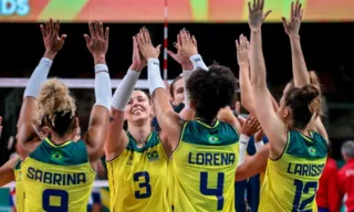 Imagem ilustrativa da imagem Brasil passeia sobre Cuba e estreia no vôlei feminino com vitória