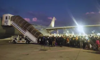 Imagem ilustrativa da imagem FAB revela dificuldade para repatriar brasileiros da Faixa de Gaza por Cairo