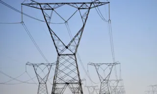 Imagem ilustrativa da imagem Falha em parques eólicos e solares no CE causou apagão de agosto