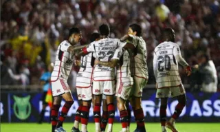 Imagem ilustrativa da imagem Flamengo x Atlético-MG: equipes buscam a liderança no Maracanã