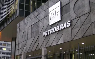 Imagem ilustrativa da imagem Fundação ligada ao PT cobra novas demissões na Petrobras