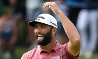 Imagem ilustrativa da imagem Golfista supera Cristiano Ronaldo e Messi e se torna atleta mais bem pago do mundo