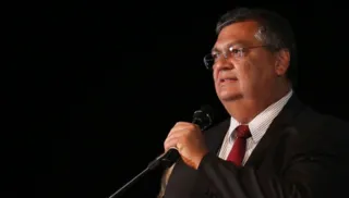 Imagem ilustrativa da imagem Pé no chão