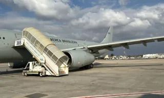 Imagem ilustrativa da imagem Primeiro avião da FAB decola do aeroporto de Israel com brasileiros resgatados