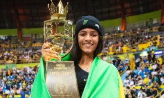 Imagem ilustrativa da imagem Rayssa Leal brilha e conquista SLS Super Crown com nota inédita na carreira