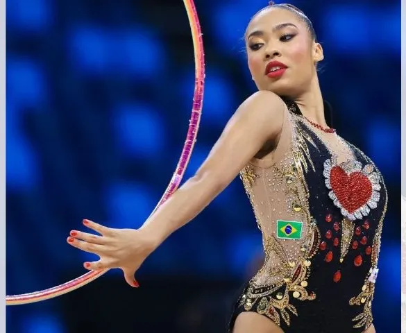 Imagem ilustrativa da imagem Filha de pedreiro, capixaba Jojô aposta na ginástica rítmica por futuro da família