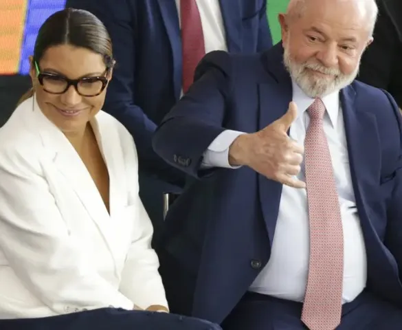 Imagem ilustrativa da imagem Janja pega carona com Lula até Arábia Saudita e vai para Dubai para agenda própria