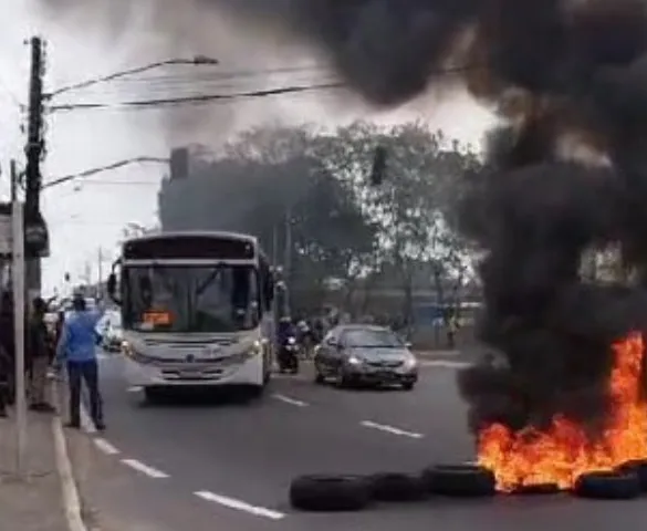 Imagem ilustrativa da imagem Protestos provocam engarrafamentos na Serra