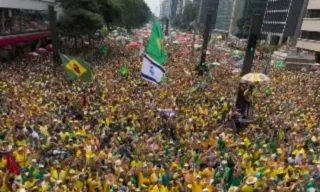 Imagem ilustrativa da imagem Apoiadores de Bolsonaro fazem ato com pedido de impeachment de Lula