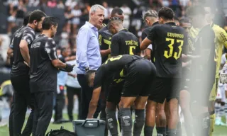 Imagem ilustrativa da imagem Após perda de título, Tiago Nunes revela que há "jogadores pedindo para não jogar"