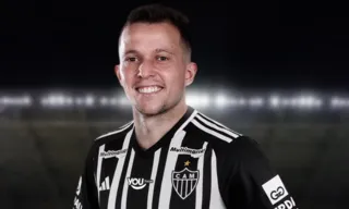 Imagem ilustrativa da imagem Atlético-MG confirma retorno do atacante Bernard no meio do ano