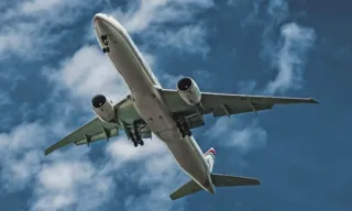 Imagem ilustrativa da imagem Avião faz pouso de emergência em Salvador após piloto passar mal
