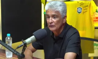 Imagem ilustrativa da imagem Bebeto explica briga com Romário e fim da amizade: 'Por culpa de política'