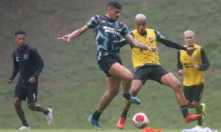 Imagem ilustrativa da imagem Botafogo enfrenta o Sampaio Corrêa em busca da reabilitação no Carioca