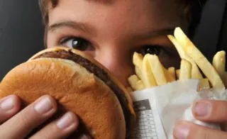 Imagem ilustrativa da imagem Brasil pode chegar a 20 milhões de crianças e adolescentes obesos em 2035
