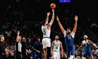 Imagem ilustrativa da imagem Celtics vencem duelo de líderes, Nuggets tropeçam e Wembanyama brilha na NBA
