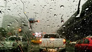 Imagem ilustrativa da imagem Cidades do ES recebem dois alertas para chuvas intensas. Veja a lista