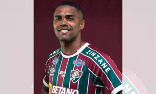 Imagem ilustrativa da imagem Douglas Costa assina com Fluminense até junho de 2025: 'Combinação perfeita'