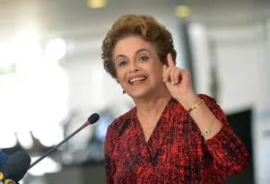Imagem ilustrativa da imagem Fantasma Dilma aumentará conta de luz até 2028