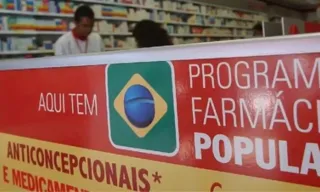 Imagem ilustrativa da imagem Farmácia Popular distribuiu R$ 7,4 bilhões em remédios a falecidos de 2015 a 2020