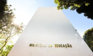Imagem ilustrativa da imagem Governo transfere hoje R$ 6 bilhões para poupanças do ensino médio, diz ministro