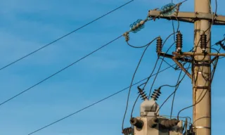 Imagem ilustrativa da imagem Homem morre eletrocutado por fio durante temporal em São Paulo