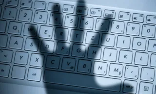 Imagem ilustrativa da imagem Os cuidados on-line com os filhos no período de férias escolares