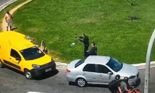 Imagem ilustrativa da imagem Pai e filho detidos por usar carros roubados para fazer entregas dos Correios no ES