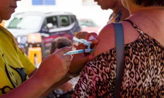 Imagem ilustrativa da imagem Pernambuco é o 3º do país na vacinação contra Influenza: veja coberturas