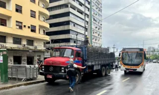 Imagem ilustrativa da imagem Preparativos para o Carnaval do Recife alteram rotas de ônibus em Santo Antônio