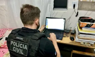 Imagem ilustrativa da imagem Professor é preso em operação da Polícia Civil contra pornografia infantil no ES