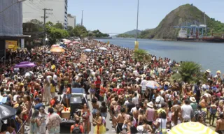 Imagem ilustrativa da imagem Regional da Nair atrai "mar de foliões" no Centro de Vitória