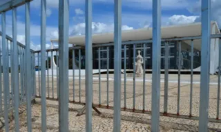 Imagem ilustrativa da imagem Remover grades foi factoide de quem as instalou