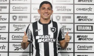 Imagem ilustrativa da imagem Savarino assume a camisa 10 e fala em títulos no Botafogo