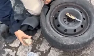 Imagem ilustrativa da imagem Suspeito é preso com 2kg de "supermaconha" escondida em pneu de carro no ES