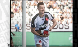 Imagem ilustrativa da imagem Vasco renova contrato com lateral-esquerdo Lucas Piton até 2028