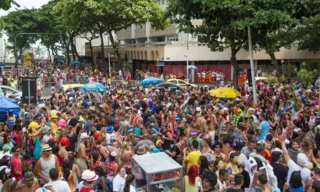 Imagem ilustrativa da imagem Vilão do Carnaval, calor afeta shows e eleva atendimentos médicos