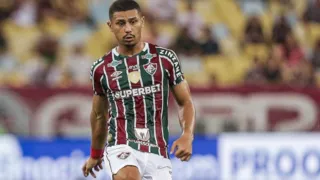 Imagem ilustrativa da imagem Fluminense informa lesão no joelho e André para por 45 dias