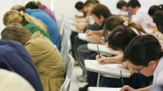 Imagem ilustrativa da imagem Veja os dez cargos com mais vagas no CNU 2025, com salários que chegam a R$ 9.711
