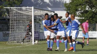 Imagem ilustrativa da imagem Vitória estreia vencendo o Capixaba na Copa Espírito Santo